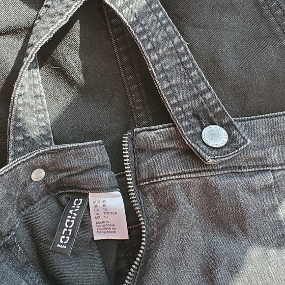 H&M Skinny jean overalls - distressed black color - Picture 4 of 5